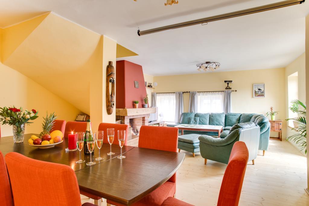 Amazing 5 Bedroom House Krumlov 82 - 4 Min Walk To Main Square Český Krumlov Exterior foto