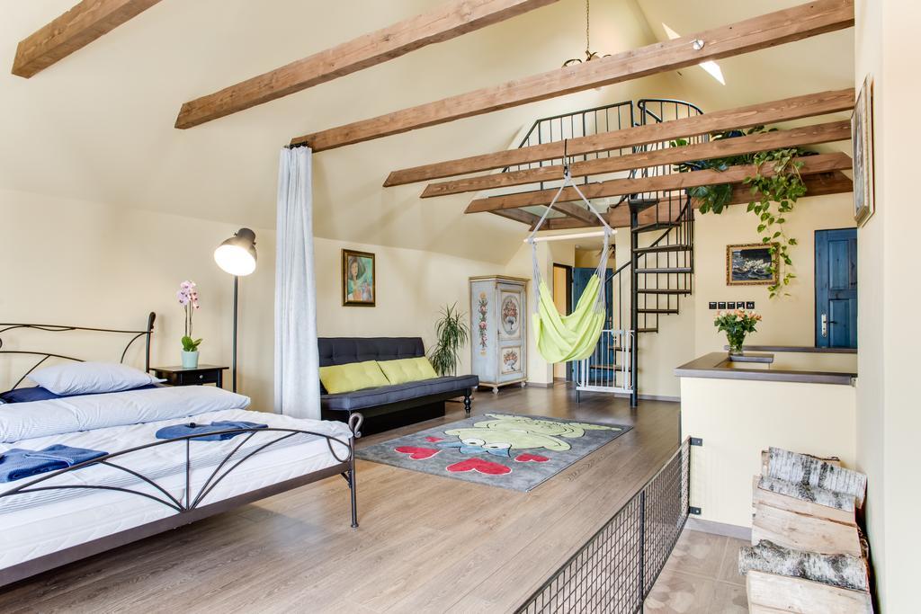 Amazing 5 Bedroom House Krumlov 82 - 4 Min Walk To Main Square Český Krumlov Exterior foto